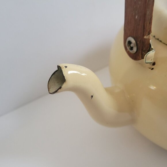 Vintage Enamel & Wood Handled Teapot With Wheat Design - Picture 9 of 9
